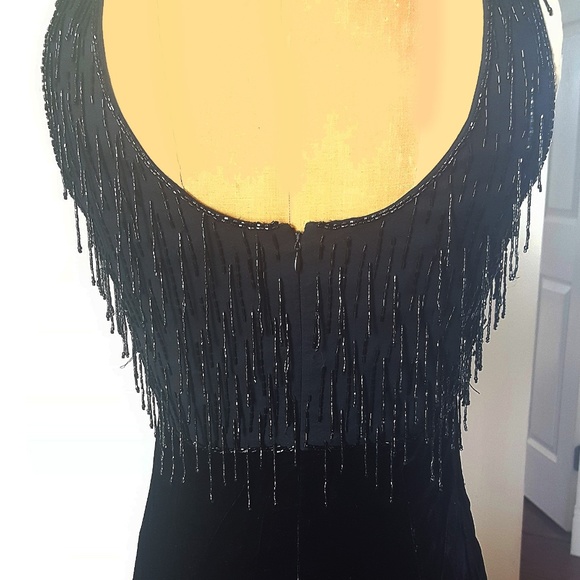 Kay Unger women's size 4 black velvet & bead dress - Picture 5 of 6